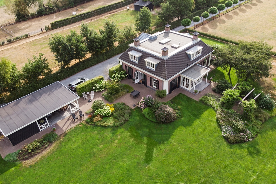 Ontwerp-en-aanleg-landelijke-tuin-in-Epe