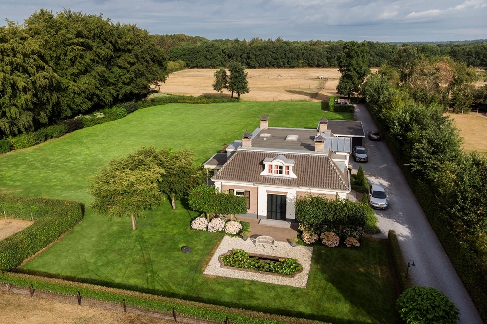 Ontwerp-en-aanleg-landelijke-tuin-in-Epe-2