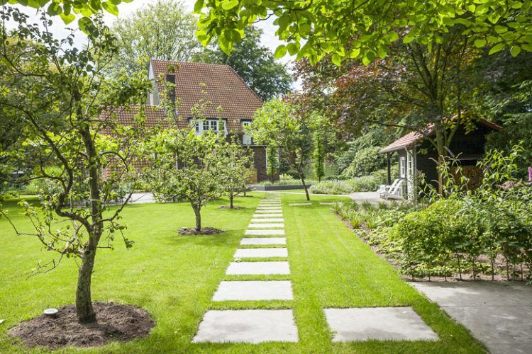 Bostuin-in-Epe-door-Hoveniersbedrijf-Vos-Tuinvisie-e1537966512498