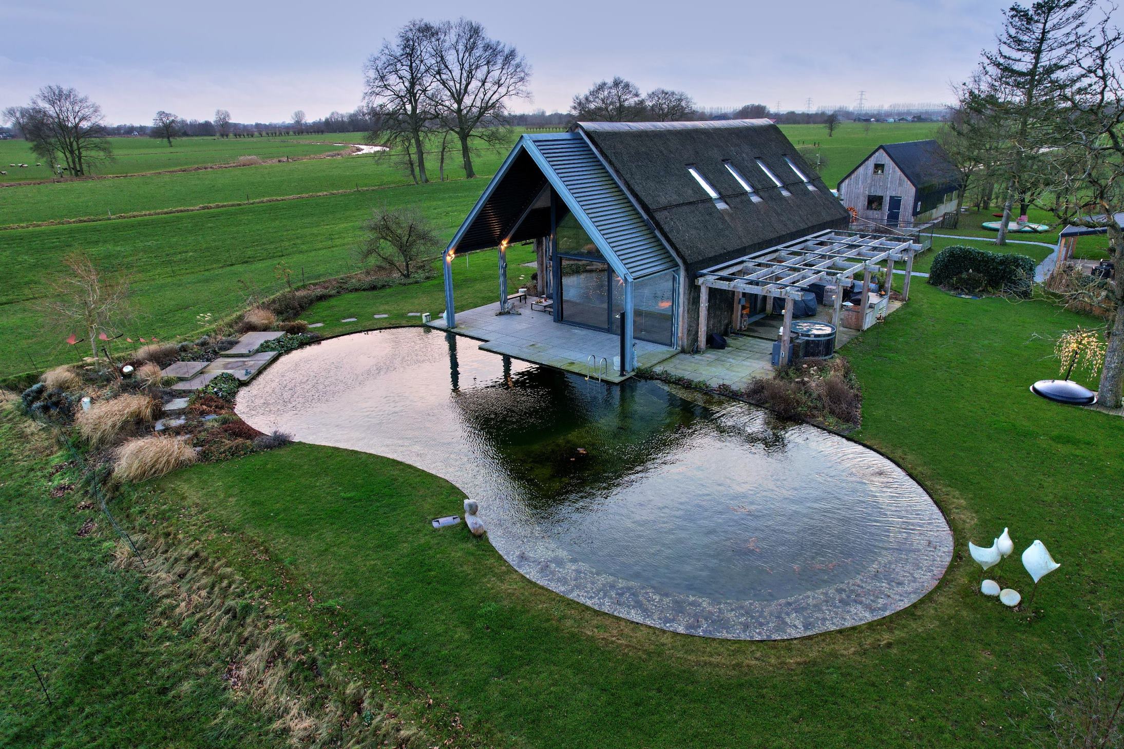 Vos Tuinvisie zwemvijver Nijbroek