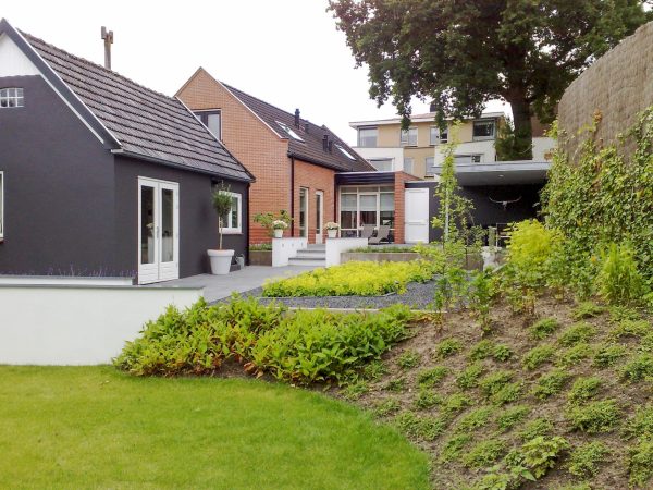 Tuinaanleg-Epe-hoveniersbedrijf-Vos-Tuinvisie