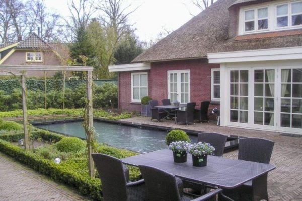 Zwemvijver-aanleg-door-hoveniersbedrijf-Vos-Tuinvisie