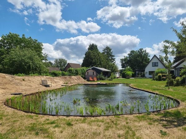 Zwemvijver Wenum Wiesel organische vorm
