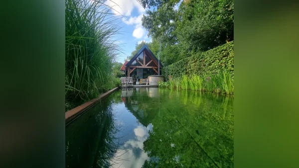 Daniël Vos start nieuwe tak Vos Zwemvijvers